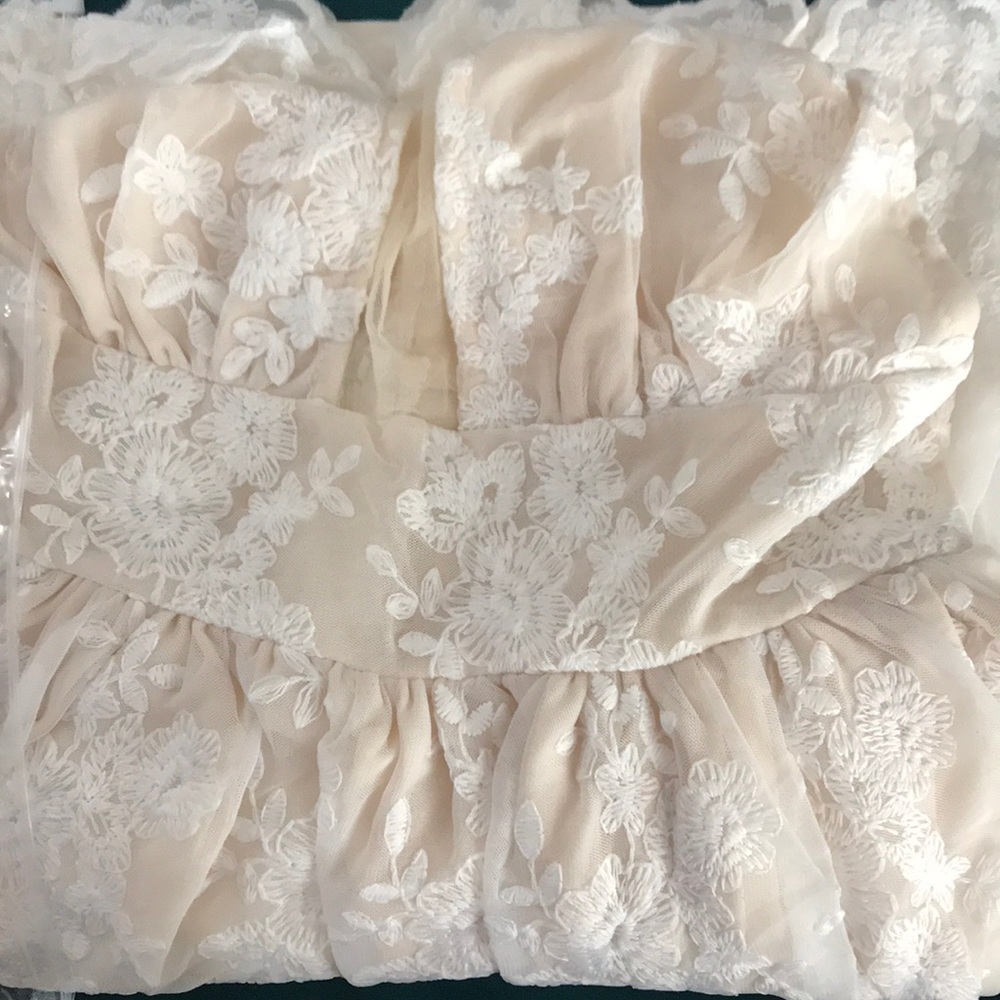 (Last 1 not restocking) Elegant floor length dress - Picture 5 of 10